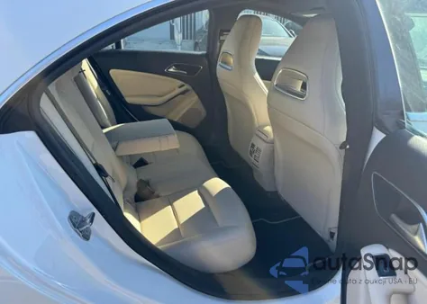 2019 Mercedes-Benz Cla 250 z USA, uszkodzony, nr VIN WDDSJ4EB4KN738662